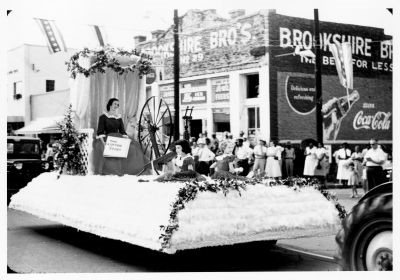 Homecoming Parade women's float