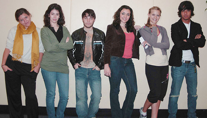 StudentsWallPose