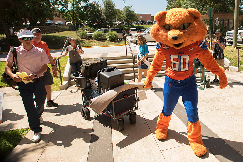 Sammy helping on Move In Day