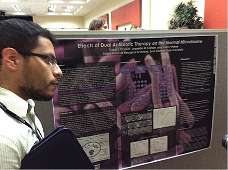 undergraduate research - Biology student Oscar Chavez