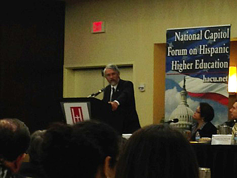 President Obama’s science advisor John Holdren addressed the need for more Hispanic students to study in the STEM (Science, Technology, Engineering, and Math) disciplines. 