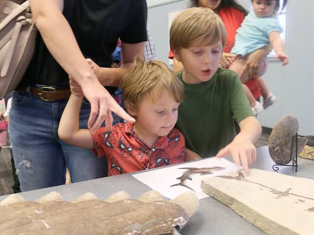 students on a field trip at Houston Museum of Natural Science