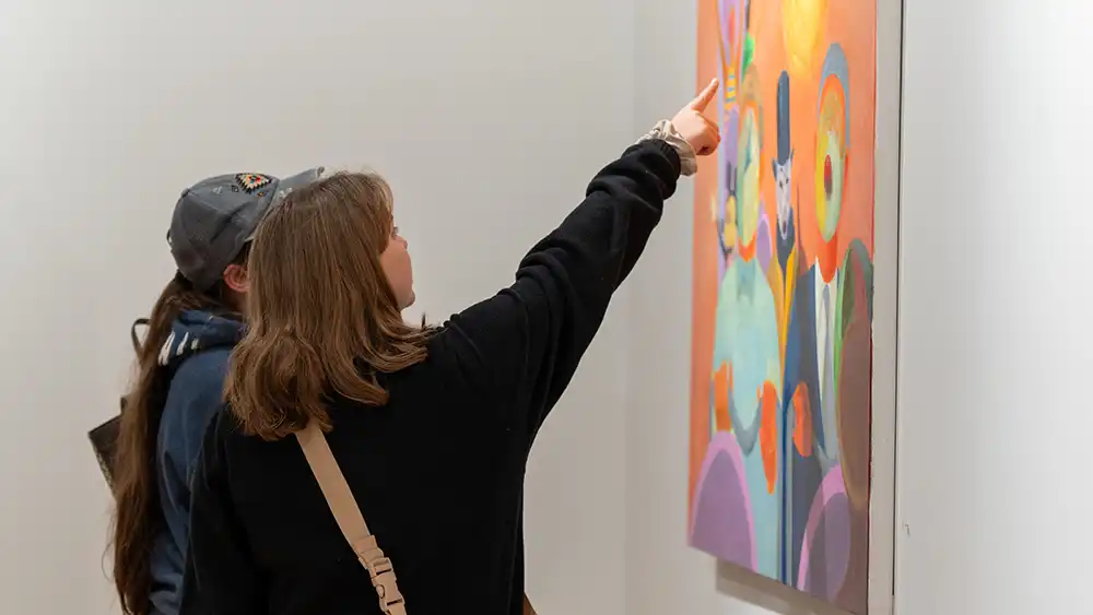  Students in Art Gallery