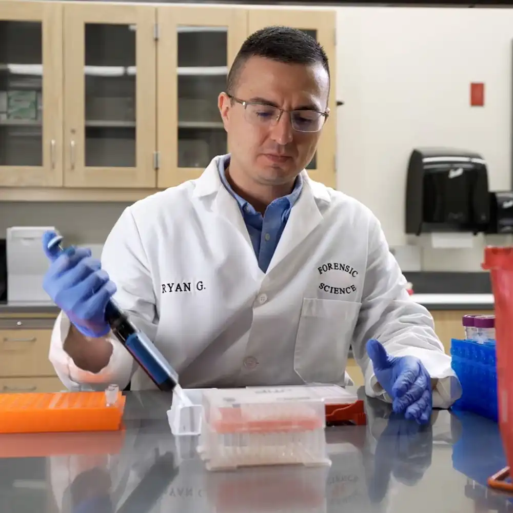 Student working in chemistry lab 