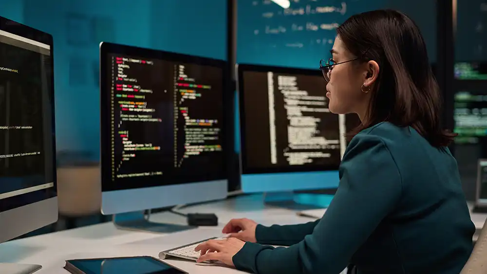 SHSU Students working on laptops