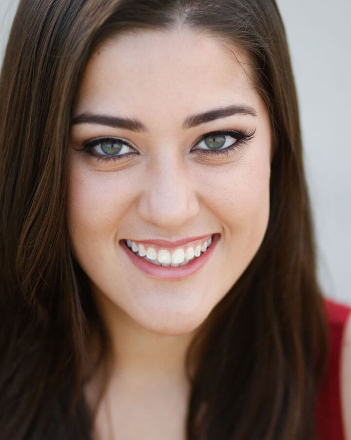 Carolina Reyes Headshot Image