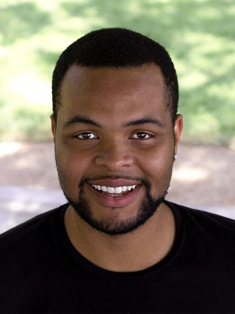 Tevyn Washington Headshot Image