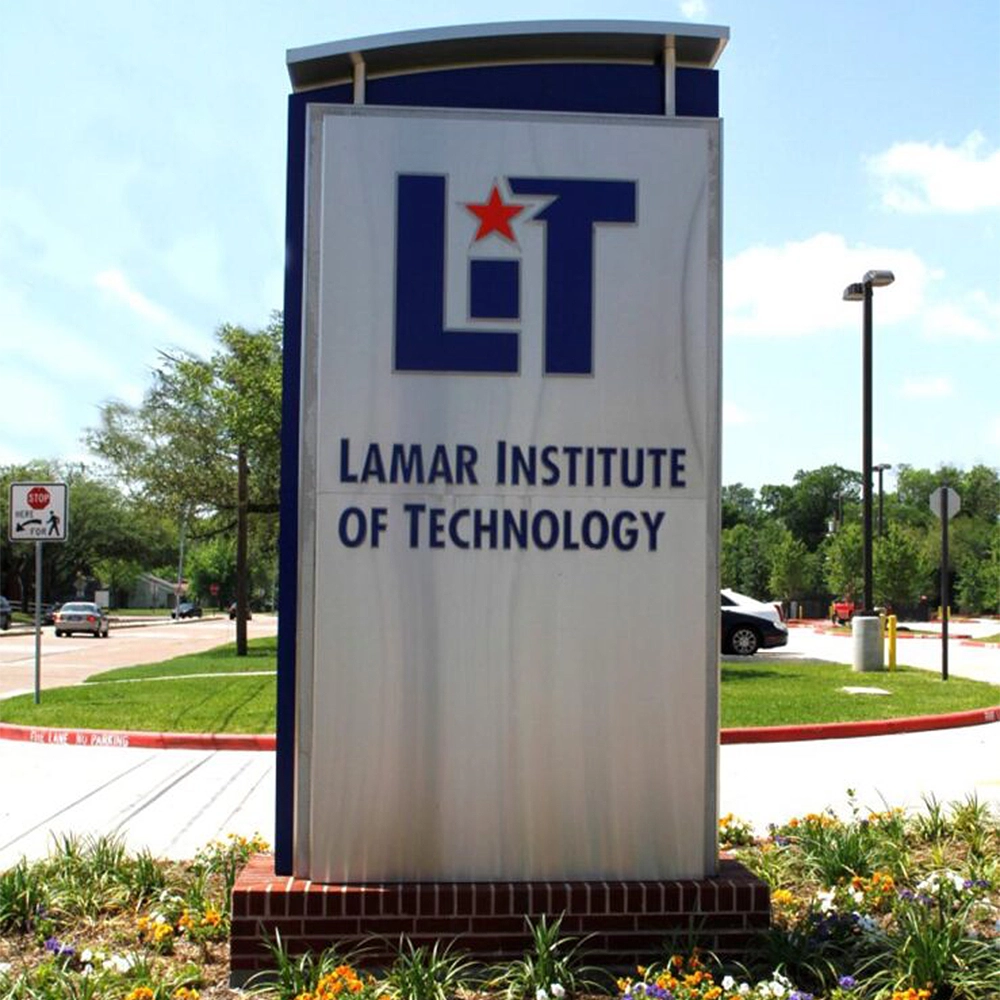 Lamar Institute of Technology sign