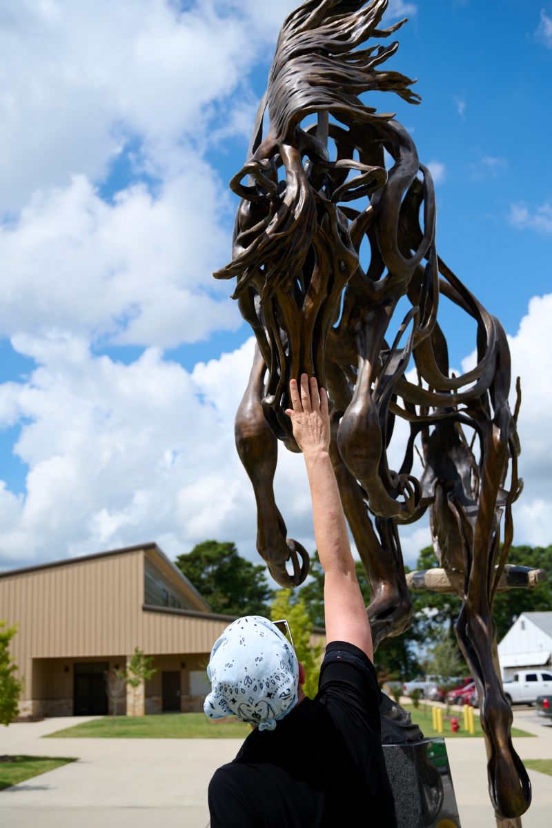 20250925_gibbs_ranch_sculpture_unveiling_0128.jpg
