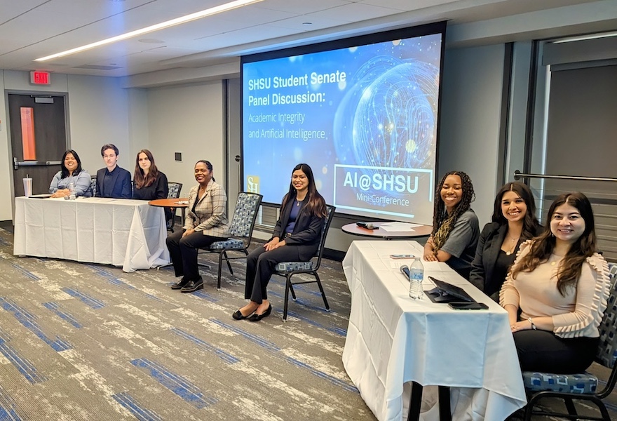 Members of the Student Senate host a panel discussion on AI. 