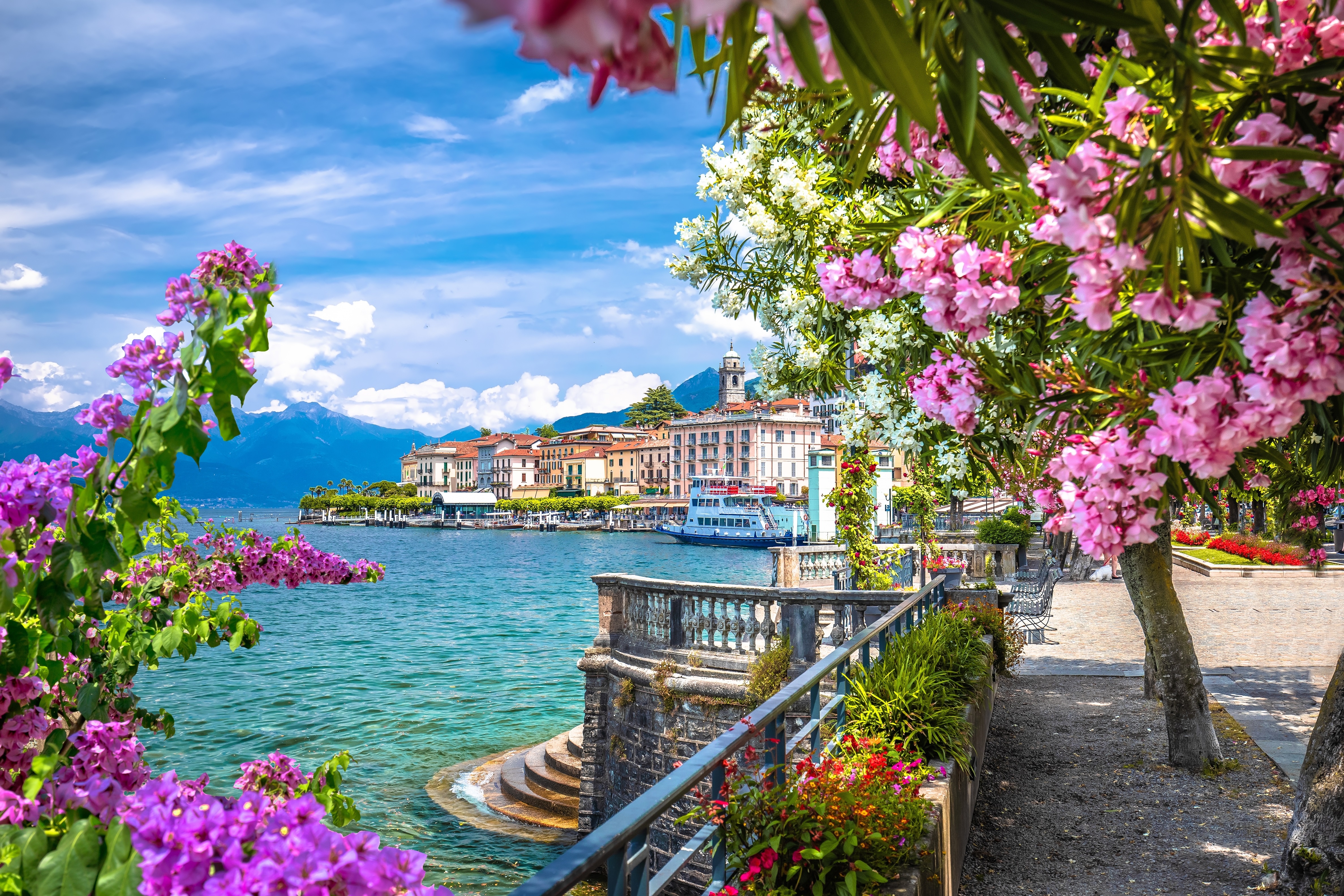 Italy_Lombardy_Como-Lake_Bellagio_2272386543_PERM-Shutterstock-In.jpg