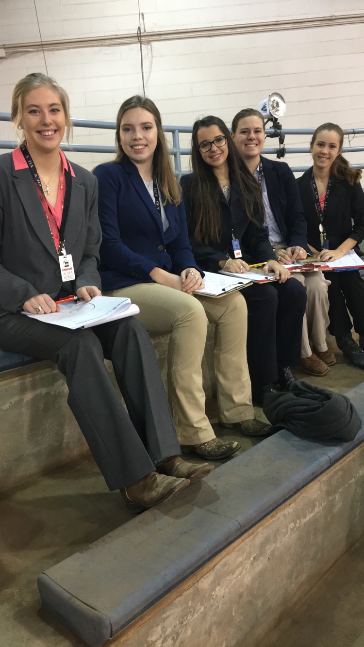 The 2017 Horse Judging Team at the AQHA World Show