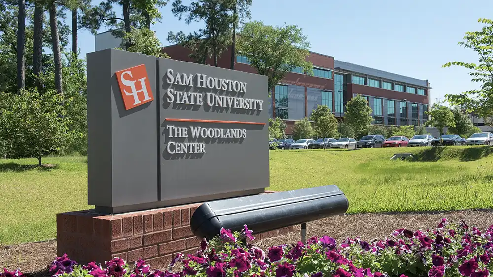 Sign at The Woodlands Center