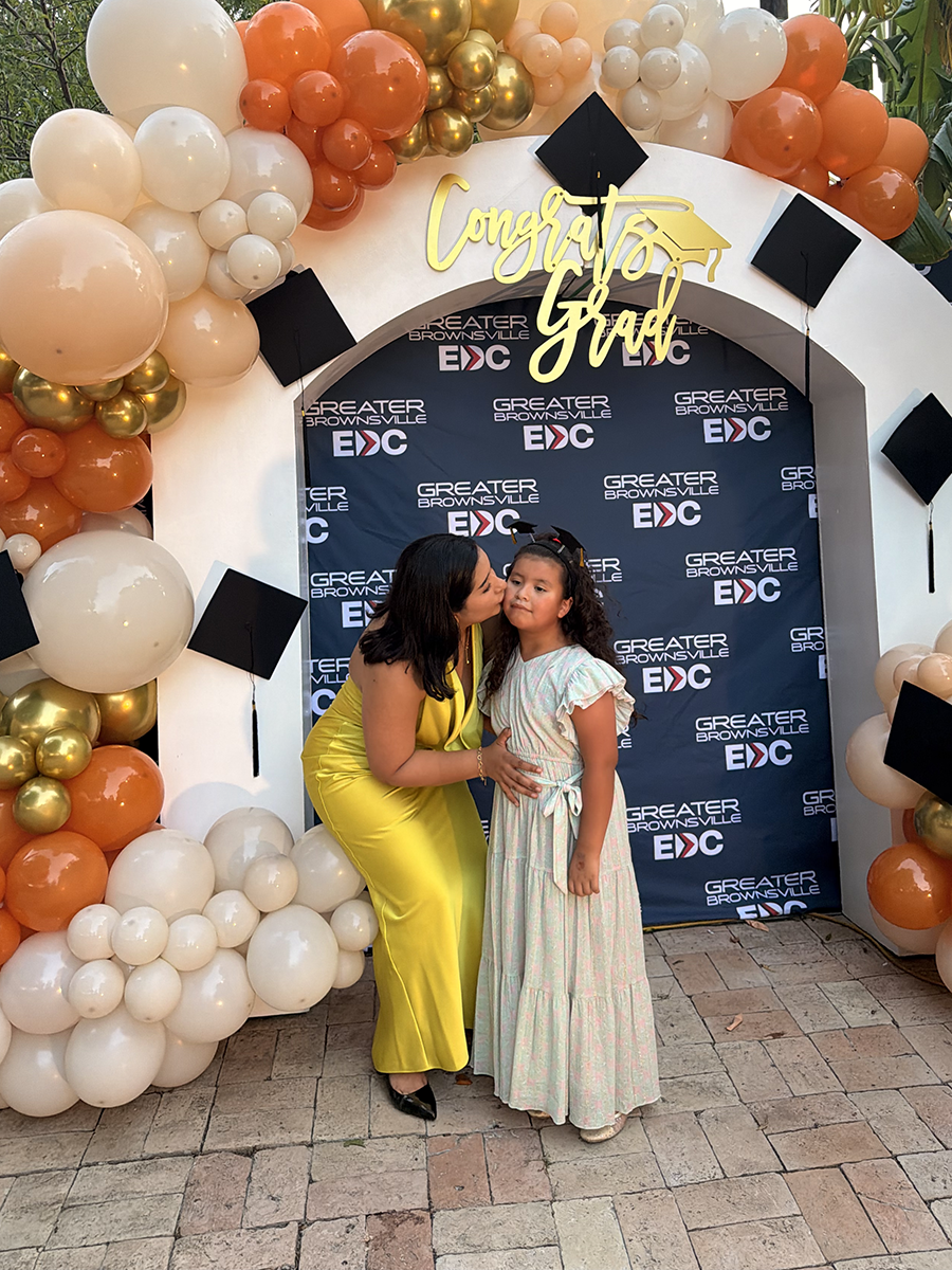 Rozana Martinez and her daughter.