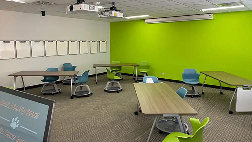 This is a second photo of the classroom.