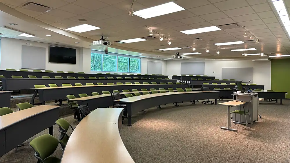 TWC 110 – Tiered Auditorium 