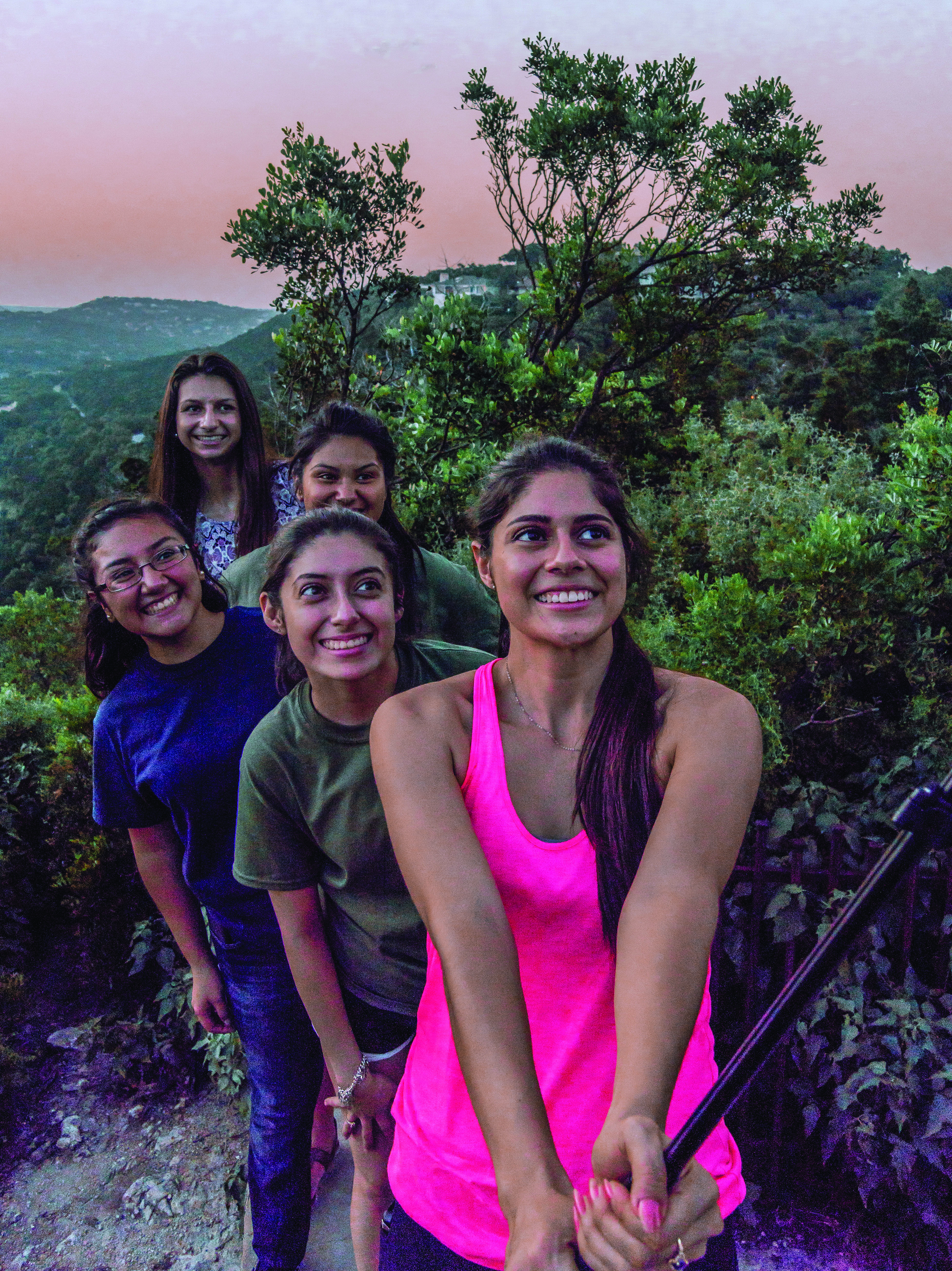 Mount_Bonnell_Girls_Selfie