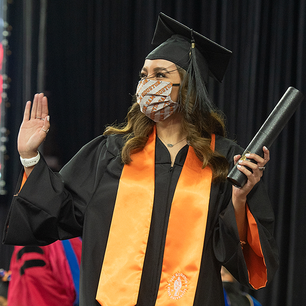 Fall20Commencement105