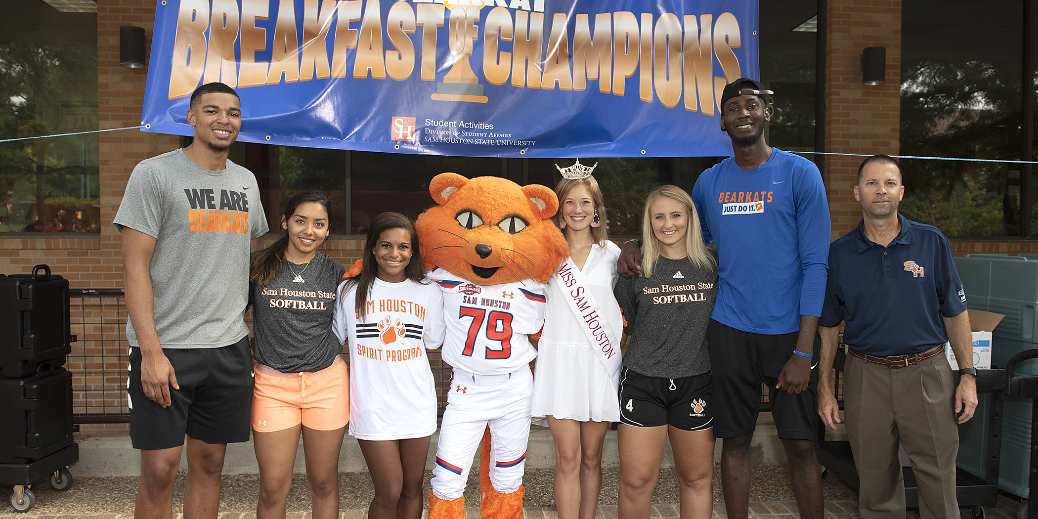 Students and Sammy at Bearkat Breakfast of Champions