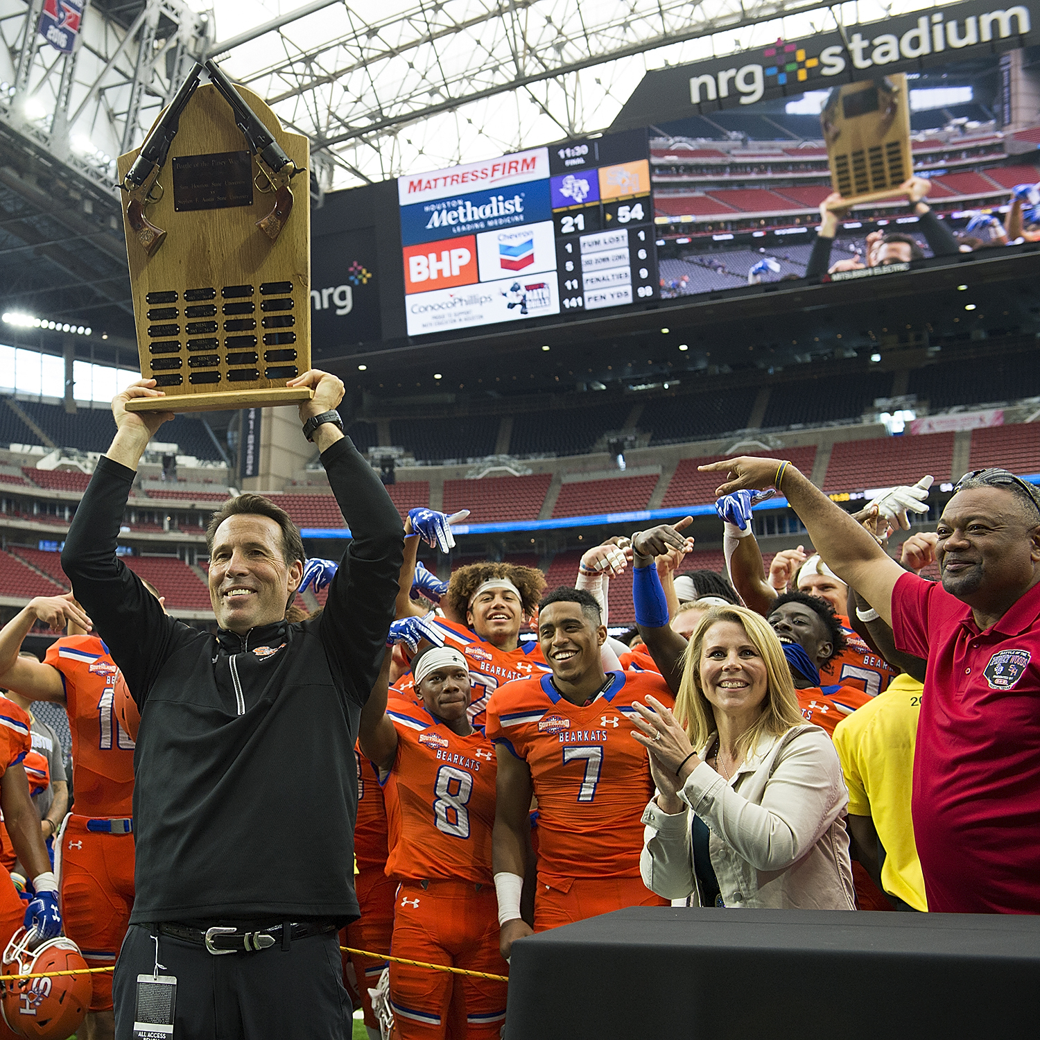 SHSU Team with Piney Woods Trophy