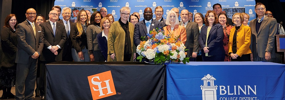 20230120_shsu_blinn_signing_7280