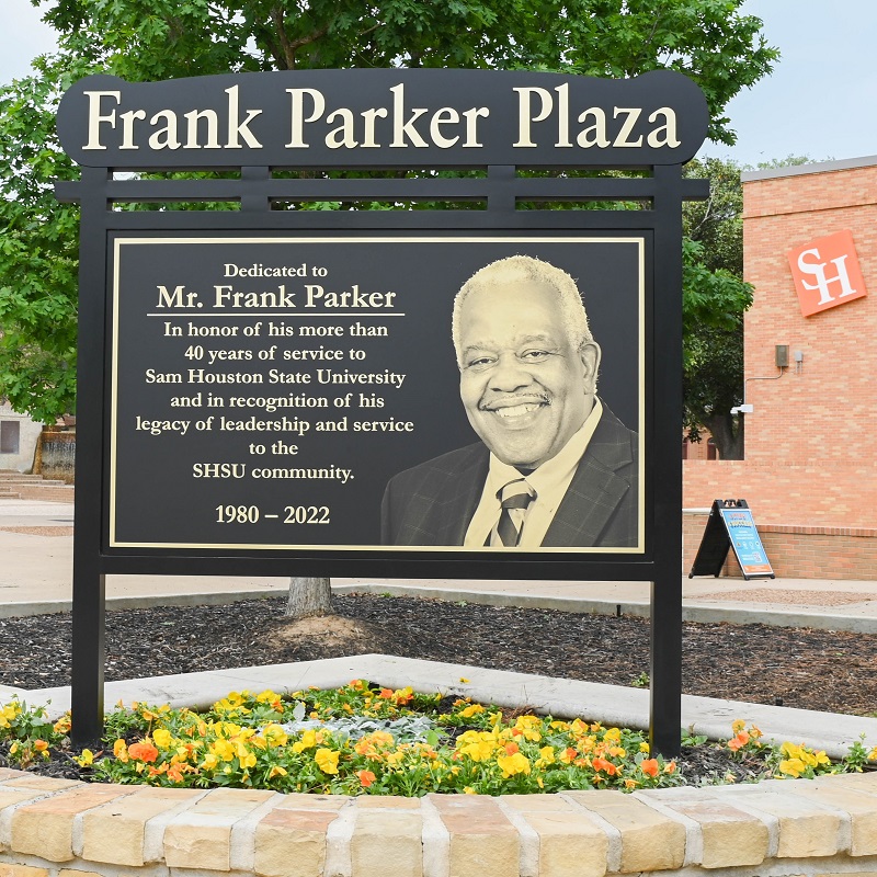 20230304_Frank_Parker_plaza-23