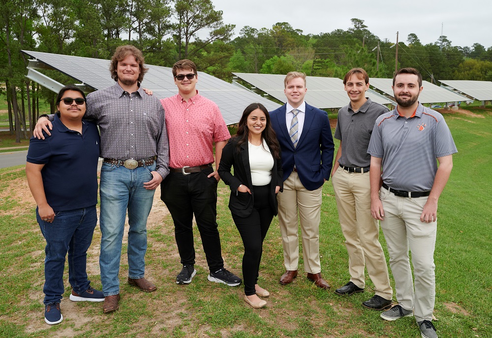 SHSU Engineering Technology students who worked on the project